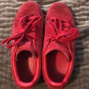 Red Suede Classic Pumas!❤️